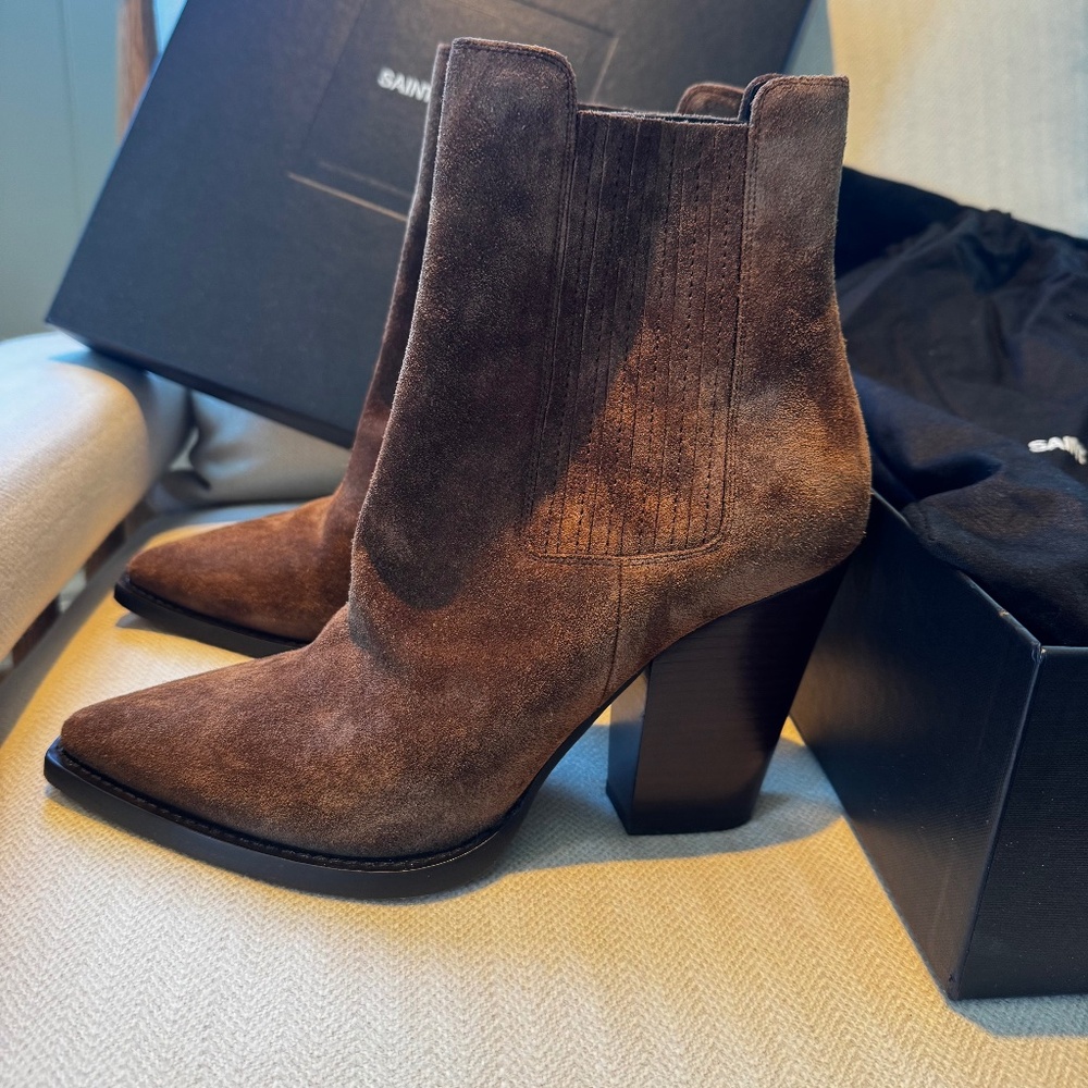 YSL Theo Chelsea Boots in Suede